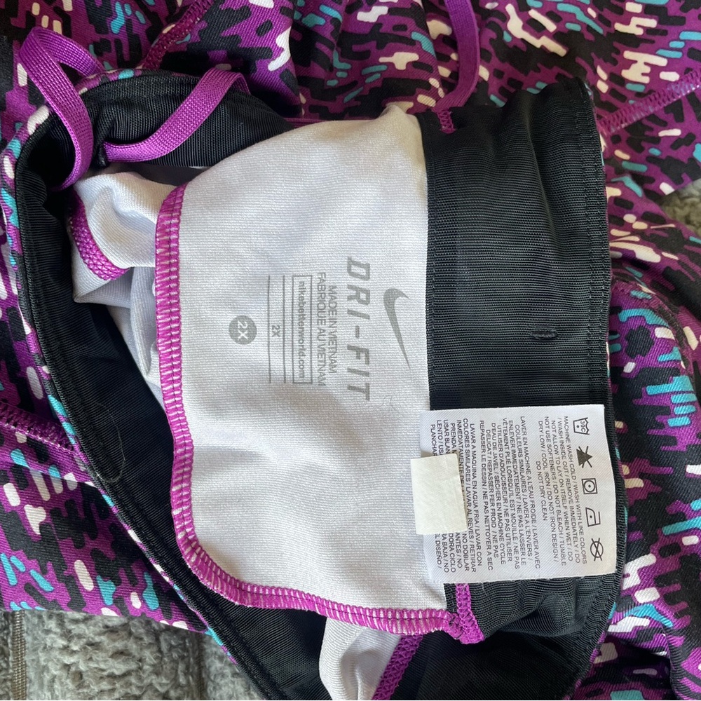 Women's Purple Patterned Capris - image 2